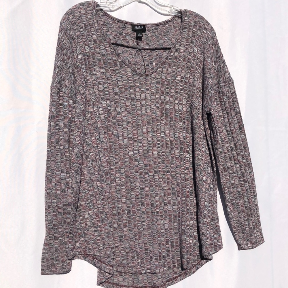 ❤️3/$20 a.n.a long sleeve top Sz lg